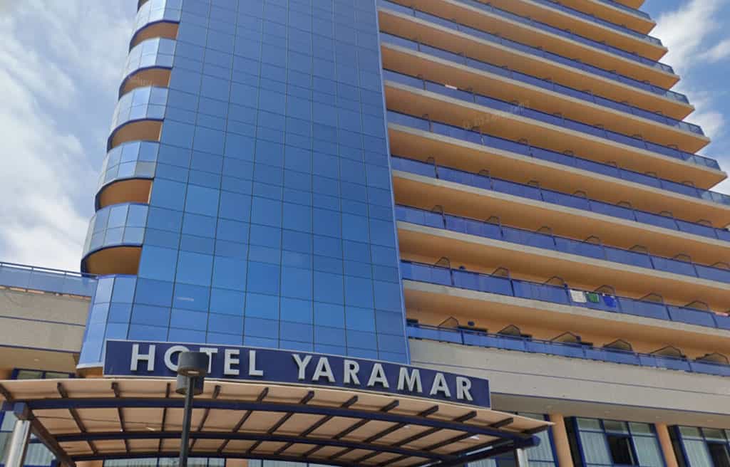 Transfer zum Hotel Yaramar